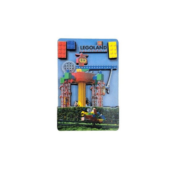 Vintage Legoland Magnet 3 Dimensional Layer Block Souvenir Carlsbad California - Picture 1 of 4
